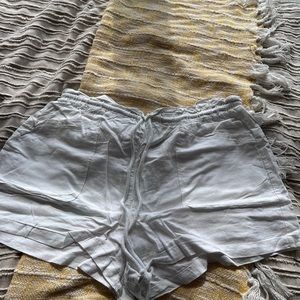 Universal Thread White Tie Shorts size XL